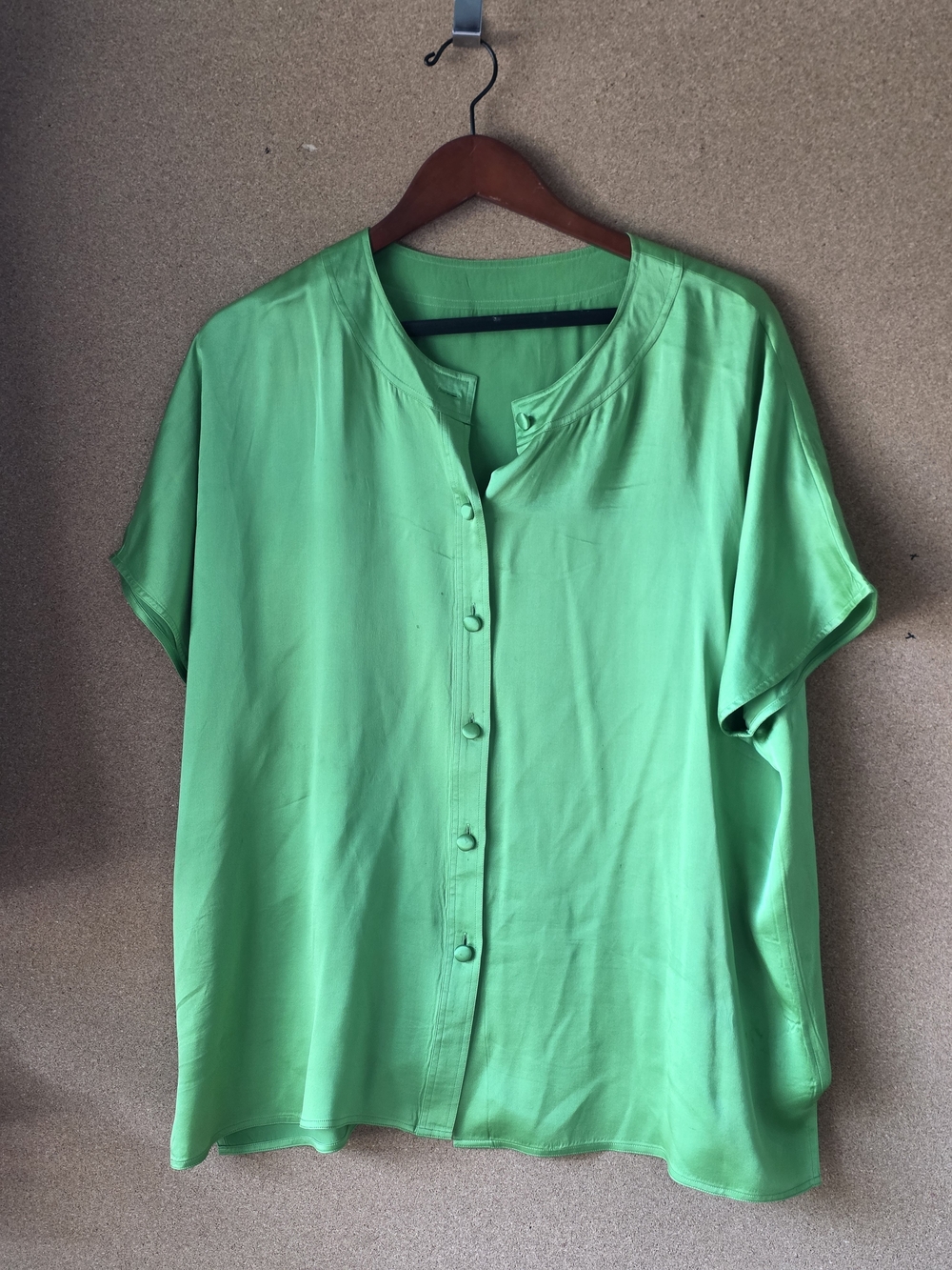 Jaeger 100% Silk Vintage Green Button Front Blouse Short Sleeve Flowy XL